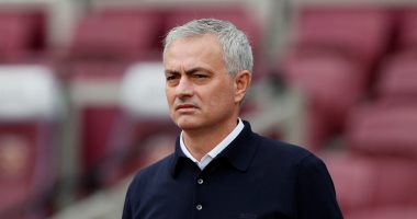مورينيو يظهر للمرة الأولى فى الدوري الإنجليزي مع توتنهام.. صور