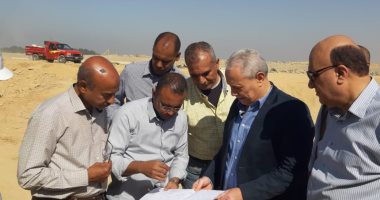صور.. محافظ الأقصر يتفقد توسعات محطة معالجة مياه الصرف الصحي بالحبيل