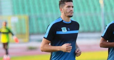 محمود وادى يحرز هدف التقدم لـ" بيراميدز " بمرمى المصرى.. فيديو