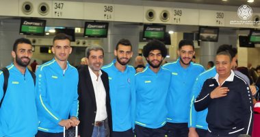 الإسماعيلى يصل مطار أبو ظبى ووفد الجزيرة يستقبلهم بالورود