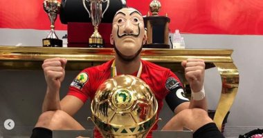 رمضان صبحى يواصل احتفاله بلقب أمم أفريقيا للشباب