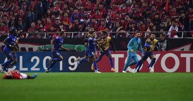 الهلال السعودي يفك العقدة ويتوج بلقب دوري أبطال آسيا.. فيديو