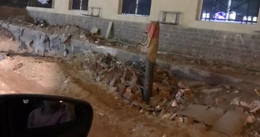 قارئة تشكو تكسير الطريق بشارع المدارس فى المعادى
