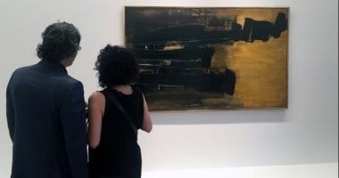 عرض لوحة الرسام الفرنسى بيار سولاج فى اللوفر قبل بيعها فى المزاد