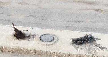 قارئ يشكو وجود مخلفات مجارى على الرصيف بالحى الحادى عشر 6 أكتوبر