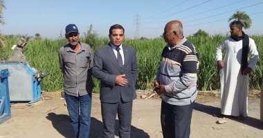 صور.. بدء حفر خطوط محطات الرفع لخدمة المواطنين وتوصيل الصرف الصحى بالطود والزينية