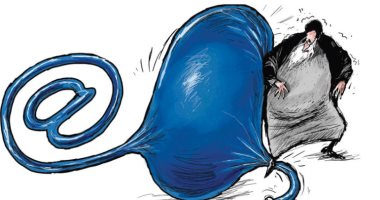 كاريكاتير الصحف السعودية.. خامنئى يغلق بالون السوشيال خوفا من انفجارها 
