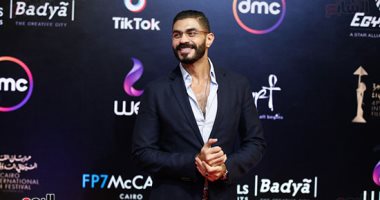خالد سليم ونور وعبير صبري أول الحاضرين بعرض فيلم "احكيلى" بمهرجان القاهرة
