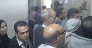 شكوى من وجود زحام بمكتب الشهر العقارى بحلوان وغياب بعض الموظفين