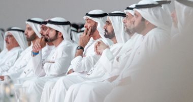 محمد بن راشد ينشر صور الاجتماعات السنوية لحكومة الإمارات على تويتر