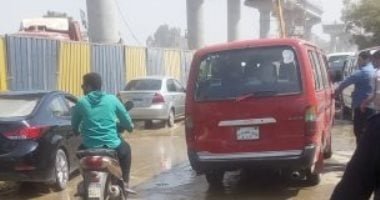 قارئ يشكو من الزحام المرورى وانتشار المواقف العشوائية فى شارع أحمد عرابى بشبرا