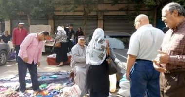 شكوى من انتشار الباعة الجائلين بشارع يوسف عباس فى مدينة نصر