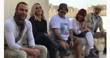عجبتهم اللقطة.. أبطال "لص بغداد" ينشرون نفس الصورة على حساباتهم الشخصية 