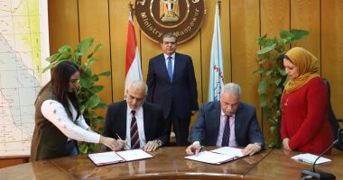 وزير القوى العاملة يشهد بروتوكول لتأهيل الشباب على تركيب وصيانة الألواح الشمسية