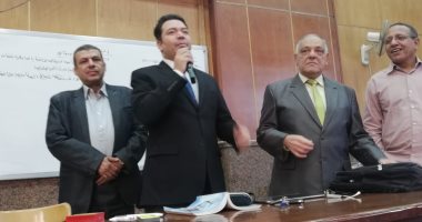 جامعة سوهاج وجهاز تنمية المشروعات تنظمان دورات تدريبية لطلاب التجارة والهندسة