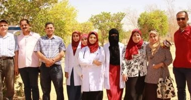 جامعة الوادى الجديد تنفذ حزمة برامج مجتمعية وتنموية لتطوير قرى الخارجة.. صور