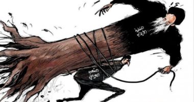 كاريكاتير الصحف السعودية.. الشعب العراقى يقتلع جذور النفوذ الإيرانى