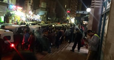 الباعة الجائلين والتوك توك يغلقون محطة المترو.. شكوى قارئ بعزبة النخل