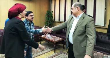 محافظ الغربية السابق يودع العاملين بالديوان العام قبل رحيله.. فيديو وصور 