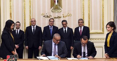 صور.. رئيس الوزراء يشهد توقيع عدد من بروتوكولات التعاون لـ 5 وزارات  