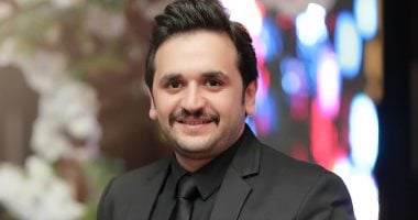 أحمد فهمى ورامى إمام وكريم عفيفى يهنئون مصطفى خاطر بعيد ميلاده