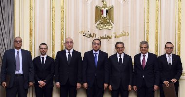 اتفاقية بين المجتمعات العمرانية وإعمار مصر لتنفيذ مشروعين سكنيين بالشيخ زايد باستثمارات نحو 50مليار جنيه توفر 85 ألف فرصة عمل.. وزير الإسكان: نتطلع لمزيد من التعاون.. والعبار: ندرس زيادة محفظة أراضى الشركة بمصر