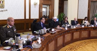 صور.. رئيس الوزراء: إطلاق القمر الصناعى "طيبة 1" نقلة نوعية فى قطاع الاتصالات بمصر