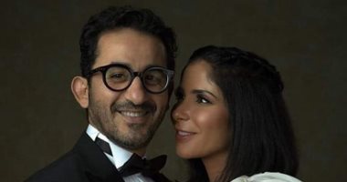 فيديو.. أحمد حلمى ومنى زكى يتراقصان على السجادة الحمراء بتوقيع عمرو دياب
