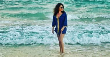 شاهد إليسا تستمع بأجواء المكسيك على البحر