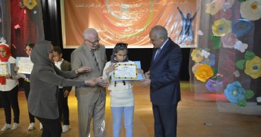 محافظ الجيزة يكرم 180 طفلاً وشابا من أصحاب القدرات الخاصة