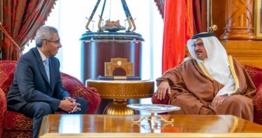 ولى عهد البحرين للسفير المصرى: مصر عمق العروبة وسياج أمنه واستقراره