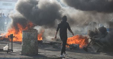 "العربية " :مقتل 32 متظاهرا وإصابة 225 برصاص الأمن فى الناصرية بالعراق 