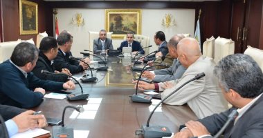 محافظ الغربية خلال لقائه الأول برؤساء المدن والأحياء يوجه بتنفيذ حملة نظافة مكبرة