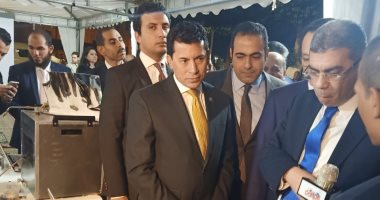وزير الشباب يتفقد معرض الابتكارات العلمية على هامش ختام ابداع مراكز الشباب