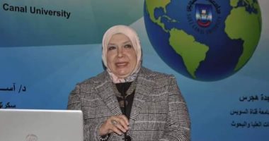 الدكتورة ماجدة هجرس تبدأ عملها اليوم قائمًا بأعمال رئيس جامعة قناة السويس