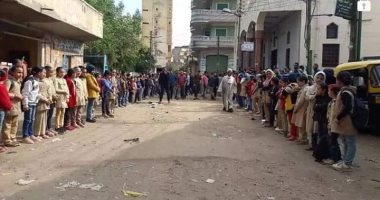 صور.. "وفاءً لوفاء" المعلمة ماتت فودعها تلاميذ كفر الشيخ بالشنطة والمريلة