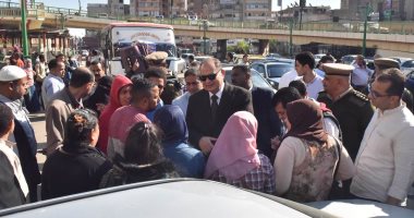 فيديو.. فى أولى جولاته.. محافظ أسيوط يحيل مخالفات القمامة بحى غرب للنيابة الإدارية (صور)