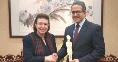 خالد العنانى يعقد لقاءات مع مسؤلين باليونان والصين لمحاربة الإتجار في الآثار