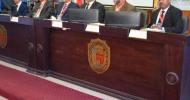 "طب سوهاج" تناقش الجديد في أمراض الكلي والسكر