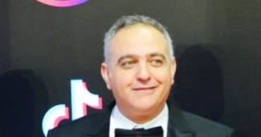 "بحر الرمال" يجمع السيناريست محمد حفظى والمخرج أبو بكر شوقى