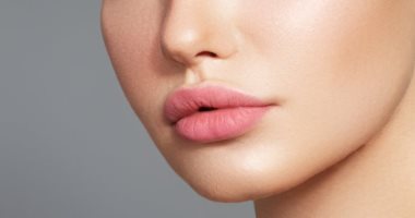 اعرفي صفاتك الشخصية من شكل شفايفك.. أنجلينا جولى مش أنانية وبتحب عيلتها
