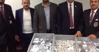 جمارك مطار برج العرب الدولى تحبط تهريب كمية من المستلزمات الطبية 