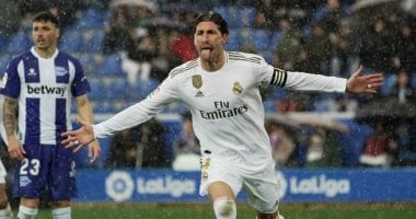 ريال مدريد يتخطى ألافيس 2-1 وينفرد بصدارة الدوري الإسباني مؤقتا..فيديو