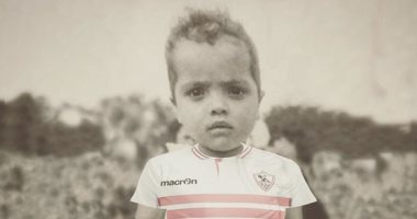 هنيدى بـ تيشيرت الزمالك.. تحفيل نجم الكوميديا على صورته طفلا لا ينتهى