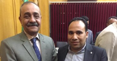 محافظ الإسماعيلية يقرر تخصيص رقما لتلقى الشكاوى على "واتس آب"