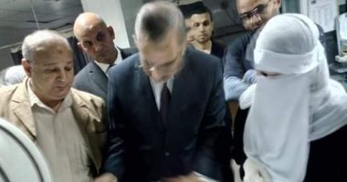 محافظ كفر الشيخ يبدأ عمله بزيارة مفاجئة للمستشفى العام.. نور الدين: المستشفى تحتاج لإعادة تأهيل ولن أرحم المقصرين وأنا مش جاى للتصوير.. المحافظ يتابع كشوف دخول المرضى.. ويؤكد: التعليم والصحة على رأس أولوياتى