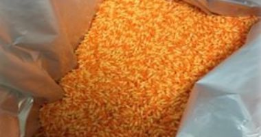 صور.. الداخلية تحبط محاولة تهريب 9 ملايين كبسولة جيلاتينية غير خالصة الجمارك