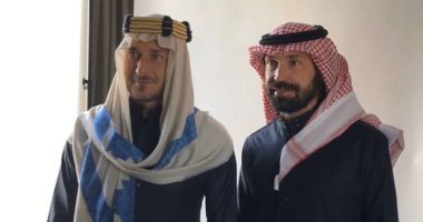شاهد بيرلو وتوتي بالزي الخليجي قبل المشاركة في اعتزال ياسر القحطاني