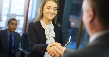 10 نصائح تخليكى "حسنة المظهر" فى أى إنترفيو.. "اهتمى بالتفاصيل"