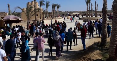 صور.. البيئة: محمية وادى الريان تستقبل أكثر من 6170 زائرًا